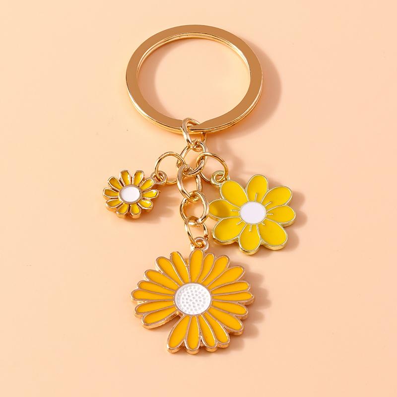 Cute Enamel Flower Bee Keychain Animal Key Rings Pendants for Women Girls Handbag Accessories DIY Jewelry Gifts