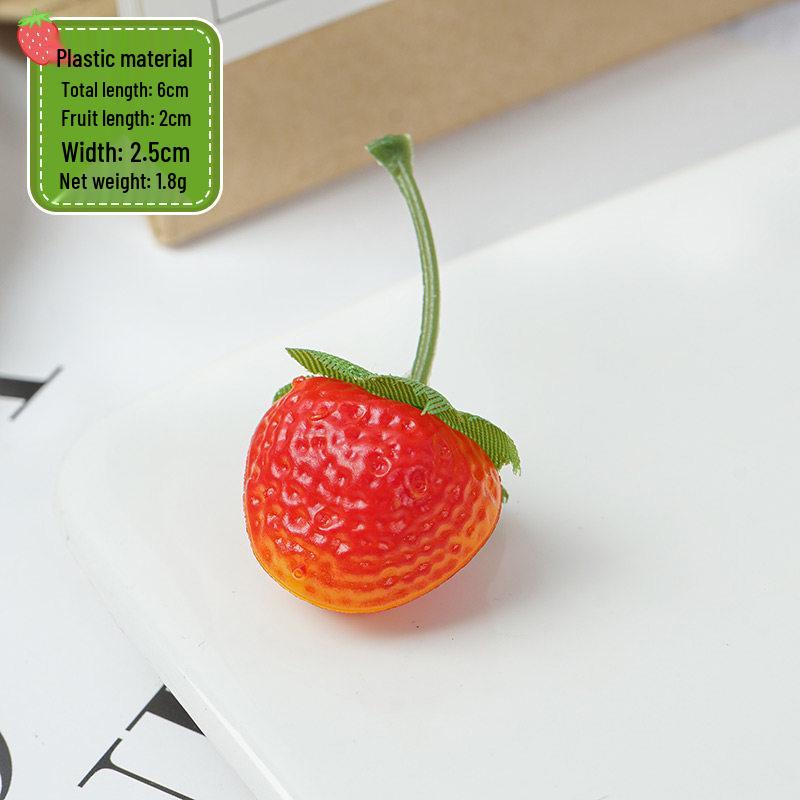 Plastic Strawberry Slice Prop: Mini Fake Fruit Decor красный