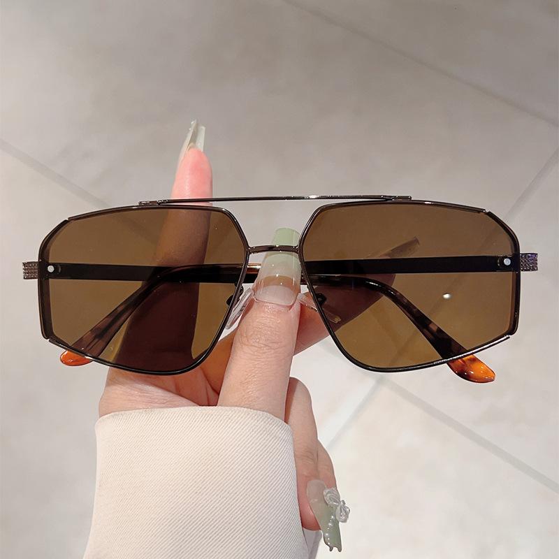 Wind Shuangliang Irregular Fashion Sunglasses Simple Trend Metal Legs Polygonal Sunglasses