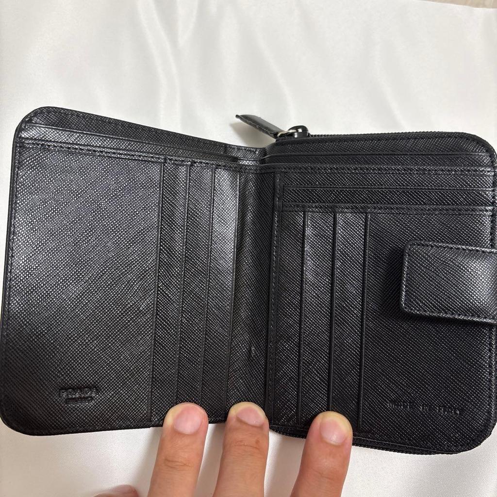 Used PRADA Saffiano Bi-fold Wallet Round Zipper Black Beautiful Condition