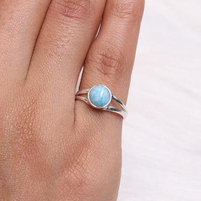 Naturalny Larimar Okrągły Pierścionek z Kamieniem Szlachetnym, Solidne Srebro Próby 925, Biżuteria z Kamieniem Urodzeniowym, Pierścionki dla Kobiet, Prezent na Rocznicę, Ręcznie Robiona Biżuteria