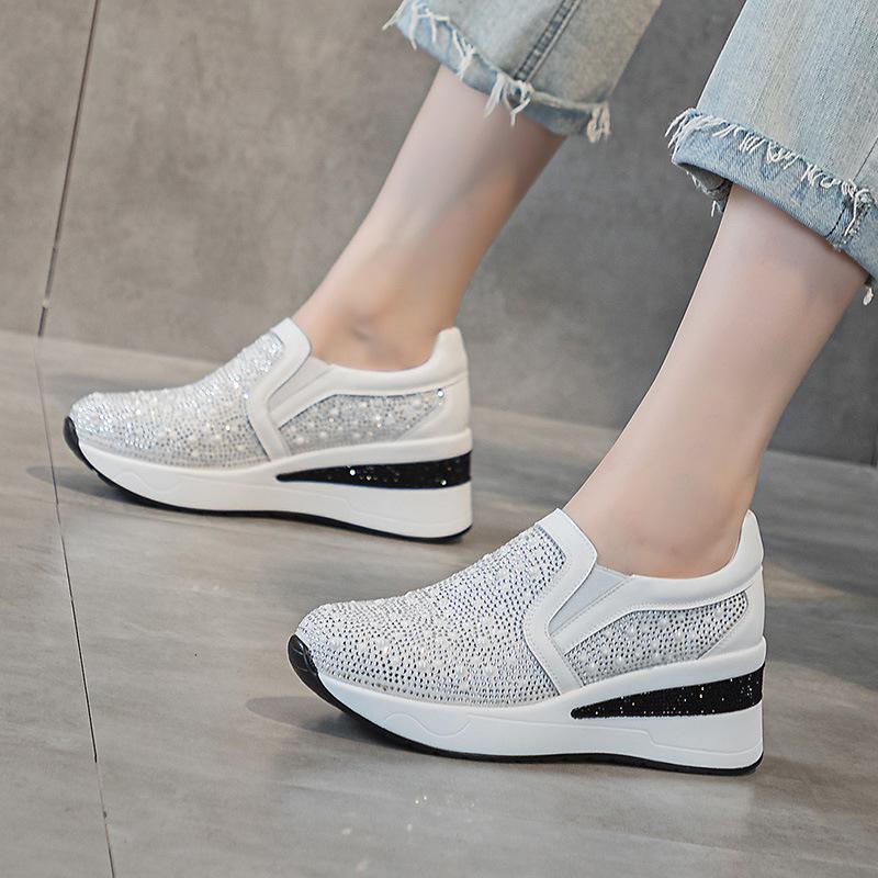 Women s shoes increase in height and show thinness in autumn new rhinestone pearl travel one pedal casual waterproof table single shoes women 34 7783₽