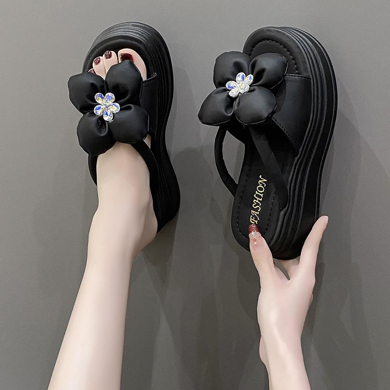 Platform Slippers Women's Summer 2025 New Versatile Outer Wear Heightening Muffin One-word Drag High-end Flower Sandals Women