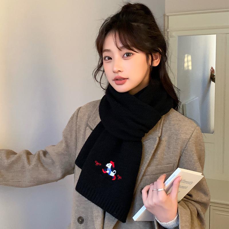 

Новый красный шарф женский зимний новый милый вышитый теплый и холодный шерстяной рождественский шарф чёрный