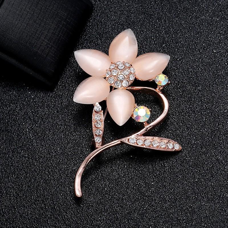 New Alloy Brooch High-end Sense Niche Women Spot High-end Pin Coat Suit High-end Versatile Corsage