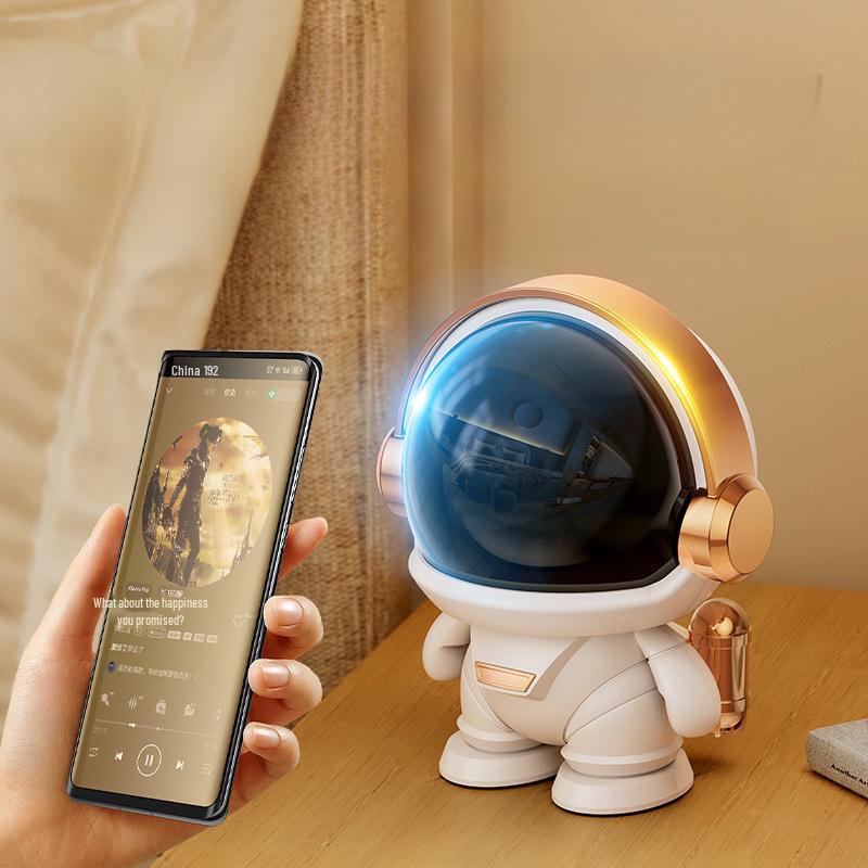 Astronaut Portable Wireless Bluetooth Speaker: Mini Creative Desktop Audio & Outdoor Subwoofer Gift