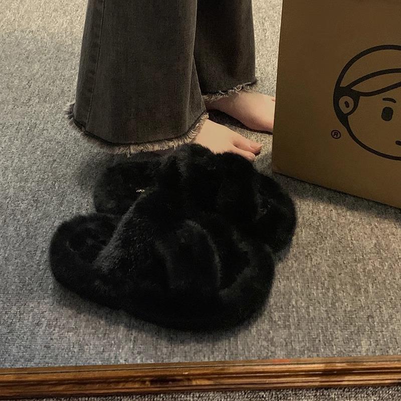 Mao Mao slippers women's outer wear 2025 autumn and winter new models go out thick-soled plush shoes fashionable foreign style home cotton mop