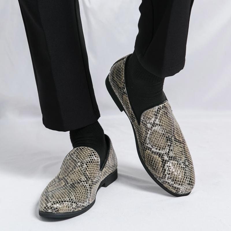 Luxury Designer New Men's Pointed Snakeskin Pattern Casual Shoes Male Formal Wedding Dress Homecoming Footwear Zapatos Hombre