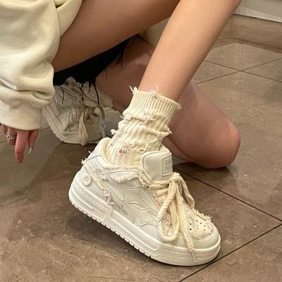 Senso estetico: Scarpe da ginnastica con suola spessa, scarpe bianche estive da donna, scarpe da skate casual versatili, alla moda