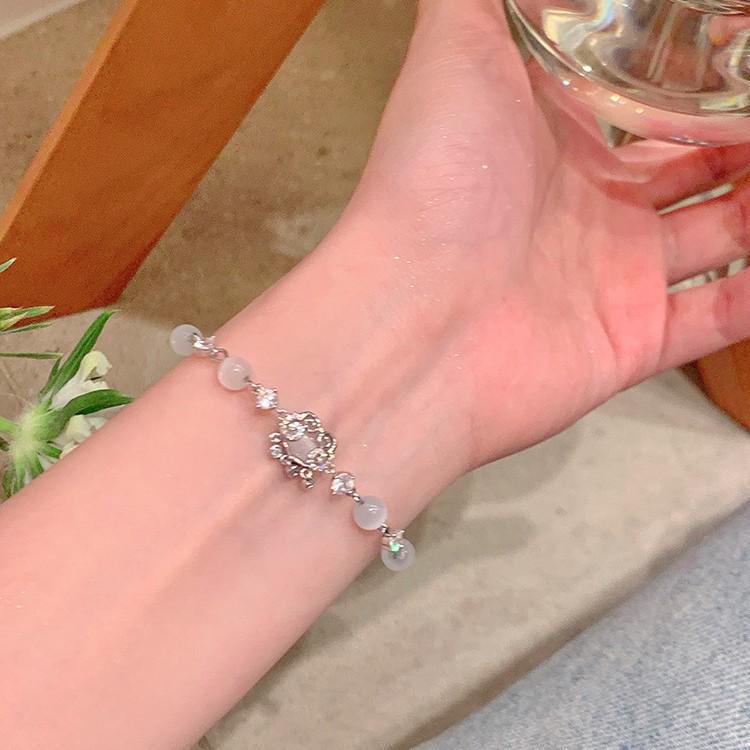 Chinese Cat's Eye Safety Lock Bracelet with Zirconia: National Style Pull-Type Jewelry for Women