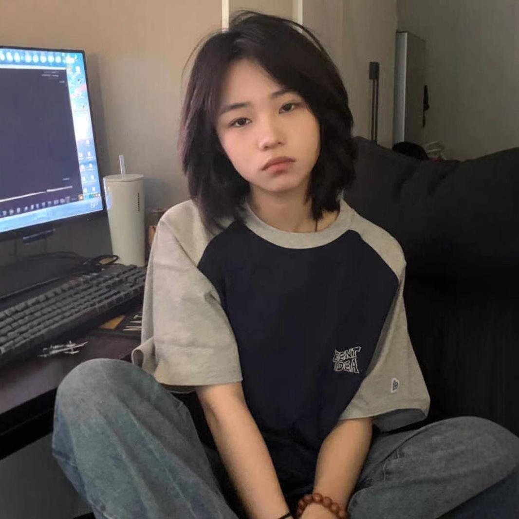 

Футболка с коротким рукавом в стиле American Retro Chic больших размеров для женщин - модный летний топ в гонконгском стиле M (80-100 Jin)