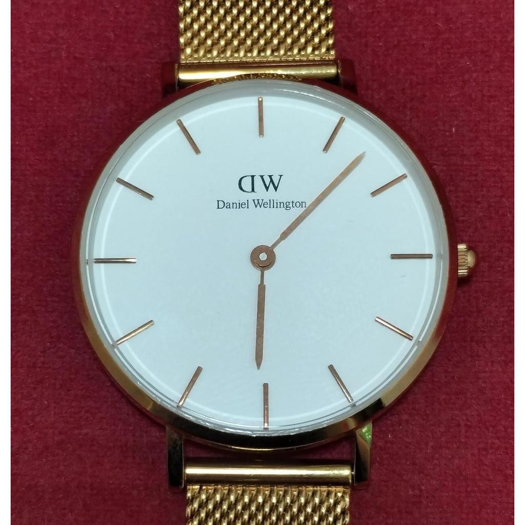 Used DANIEL WELLINGTON quartz watch