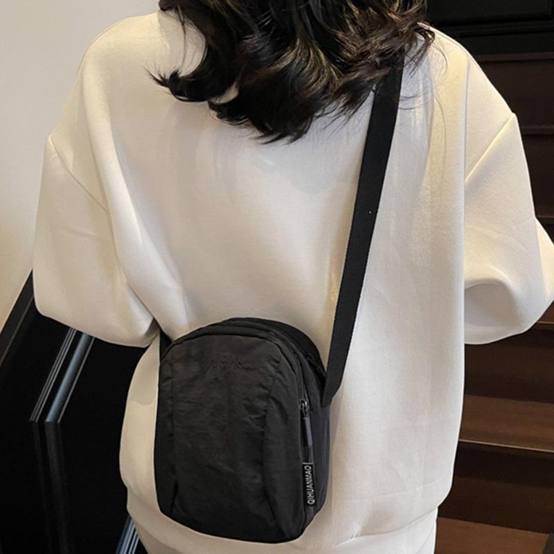 Sommer Damen Taschen  Damen Neue Kleine Taschen  Handys  Kleine Umhängetaschen  Damen Buchstaben  Ein Schulter Umhängetaschen