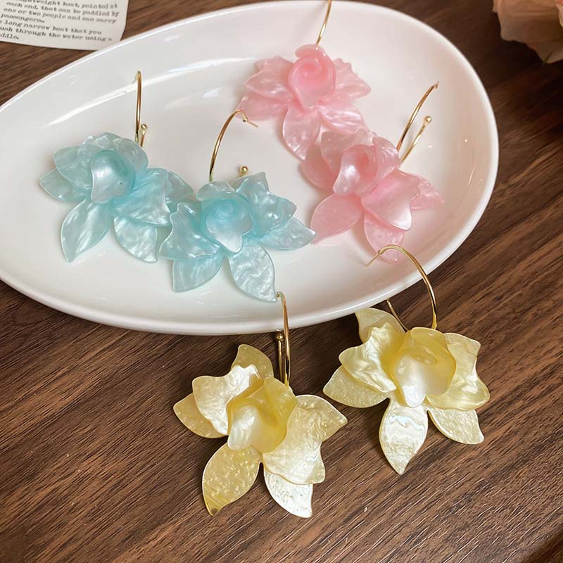 Koreanische Bunte Acryl-Blumenanhänger-Ohrringe für Frauen Mädchen Vintage C-Form Große Blütenblatt-Hängeohrringe Zirkon Geschenke 2025
