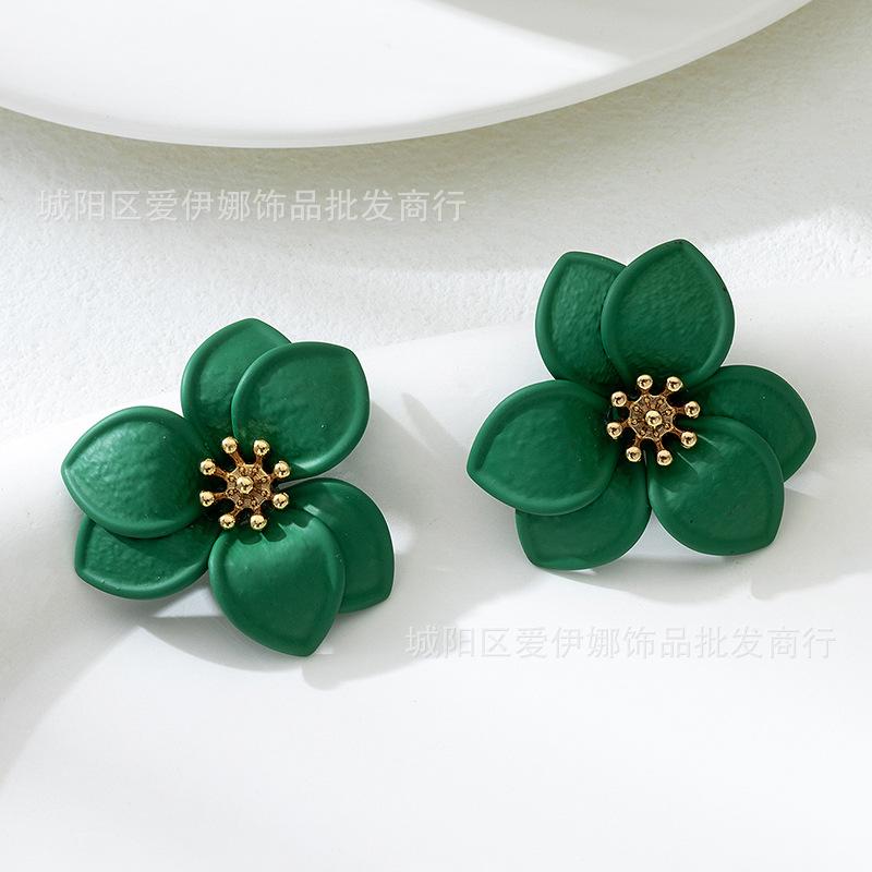 Simple Oil-Infused Flower Earrings And Necklace Set - Casual Jewelry Set For Women