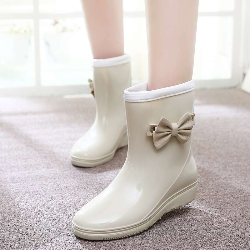 Four Seasons Spring and Autumn Fashion Rain Shoes Women's Rain Boots Korean Short Medium Tube Flat Bottom Non-slip Non-slip Rubber Shoes Overshoes
