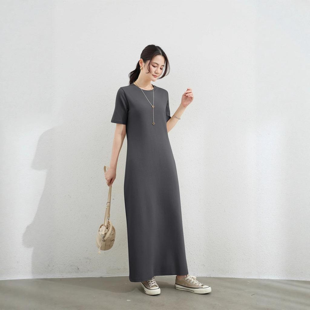 A Japanese-style Summer Dress with A Knitted Base Layer, Short Sleeves and A Petite Figure