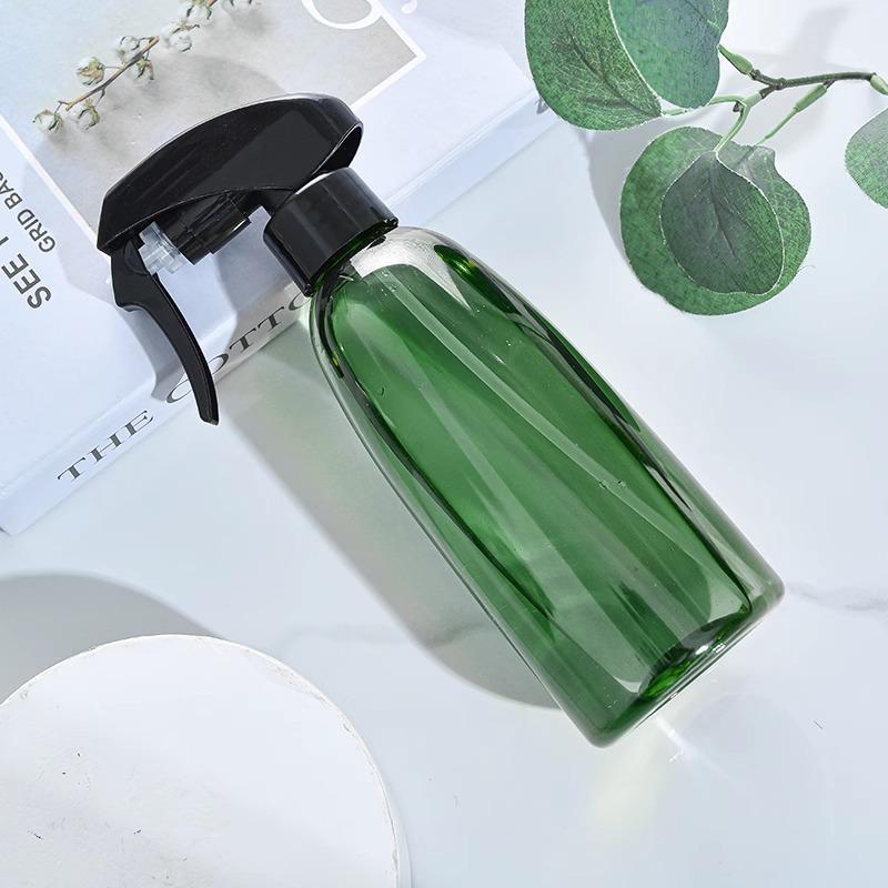 Air Pressure Plastic Watering Pot for Garden and Cleaning, Small Atomizing Sprayer.