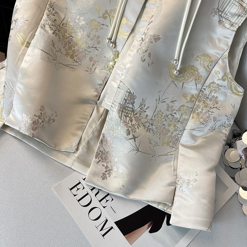 2025 Retro Vest Jacquard Stand-up Collar Disc-buckled Sleeveless Vest Fringed Temperament Top