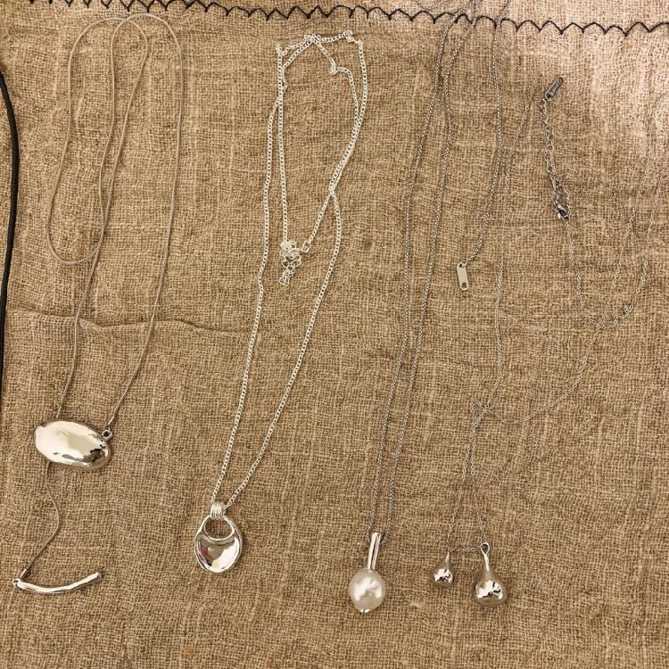 Sophisticated Black Heart Rope Necklace Featuring a Simple Alloy Pendant Multifuntional Fashion Accessory for Daily