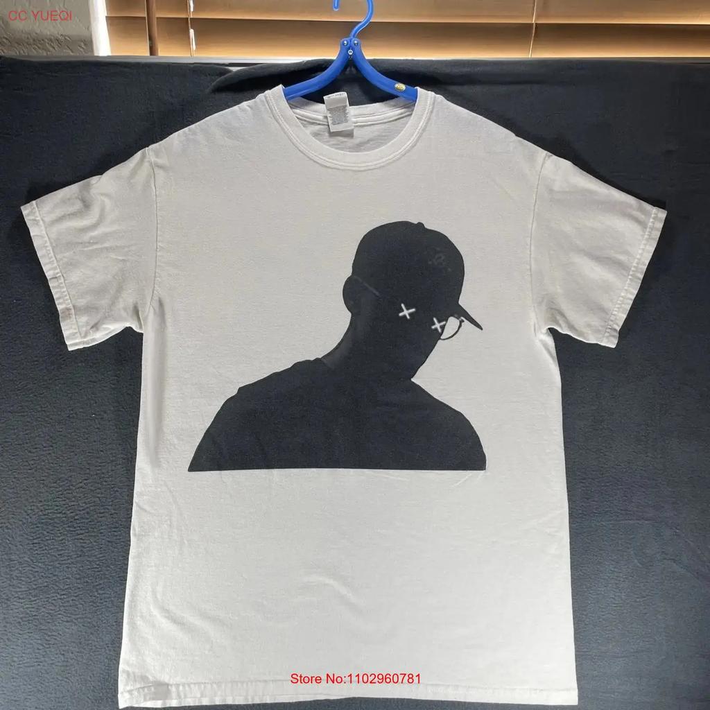 Logic Rapper Silhouette Print White T Shirt Size M Medium Vintage Designer Clothes Top For Everyday Wear Unisex