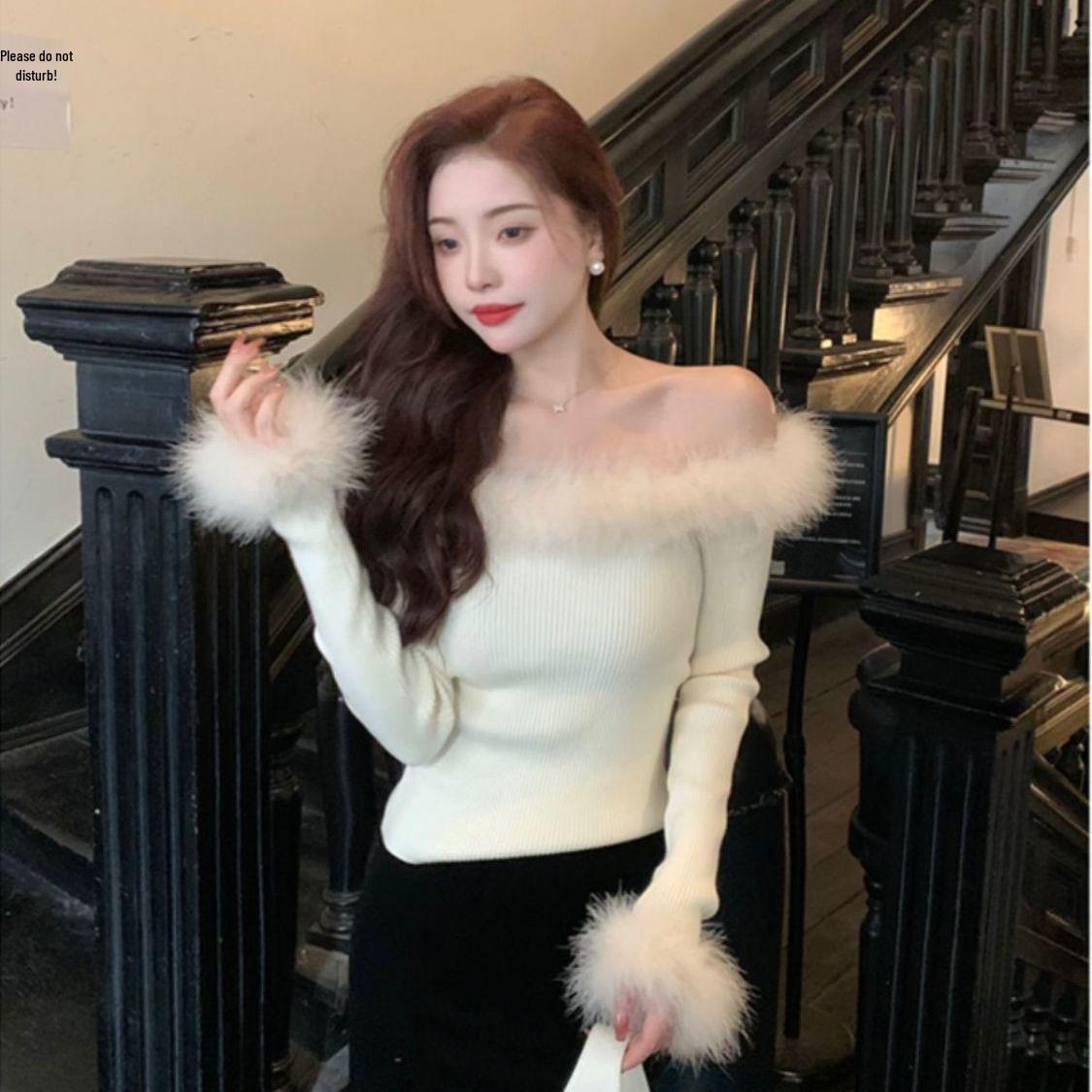 

Праздничный красный трикотажный свитер с открытыми плечами - Женский осенне-зимний приталенный One Size белый