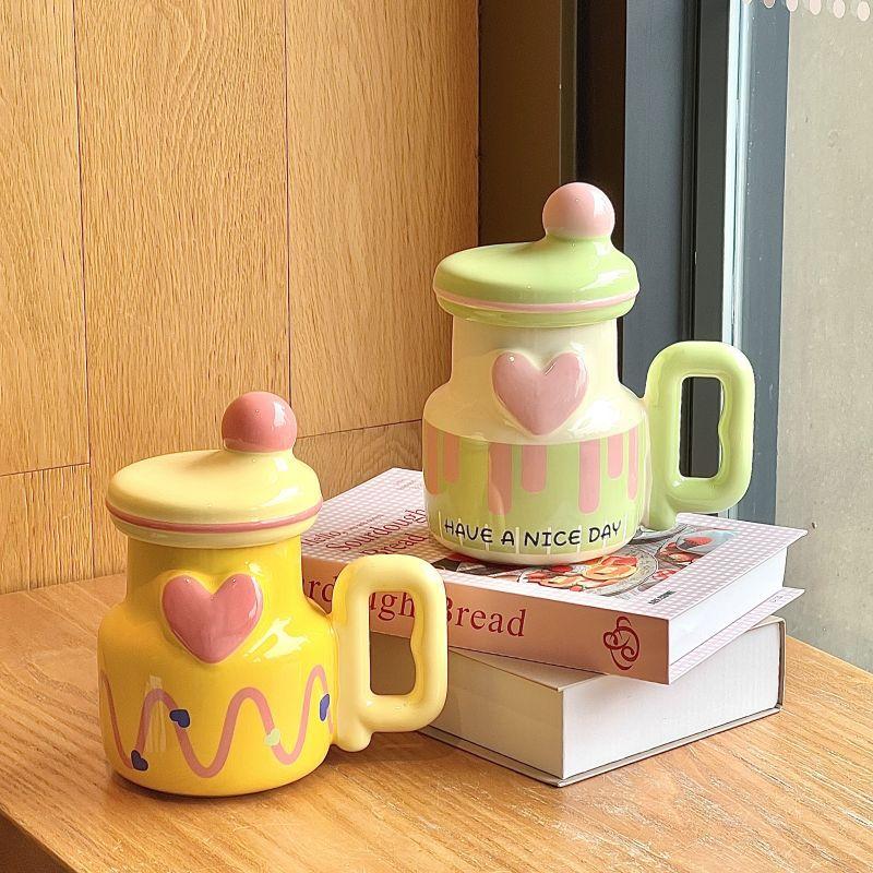 High-value design mug, niche ceramic cup with lid, girls' birthday gift, large-capacity milk coffee cup