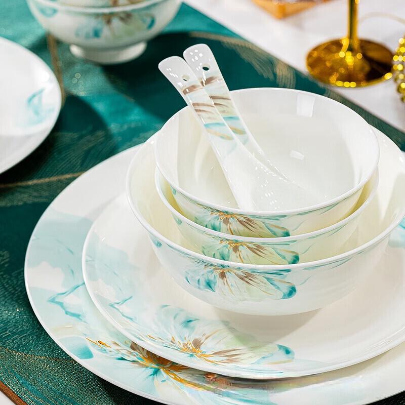 Zhishi Bone China Dinnerware Set