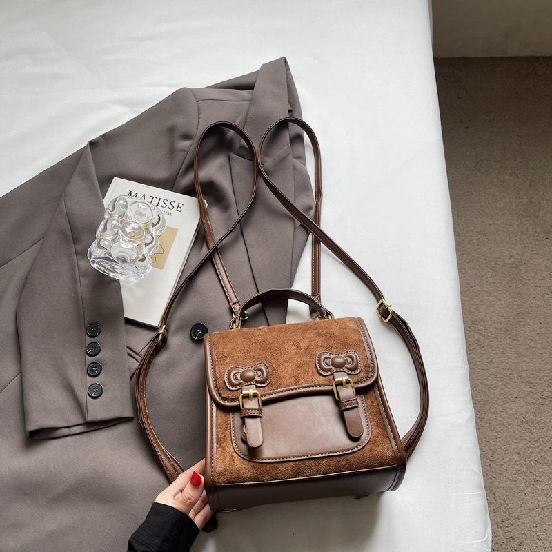 

Backpack women s fashion niche foreign sense 2025 new student Korean version schoolbag high value light travel backpack