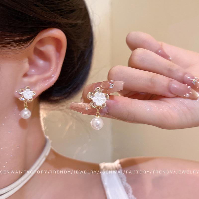 Korean zircon flower earrings women s retro super fairy temperament pearl earrings Mori earrings