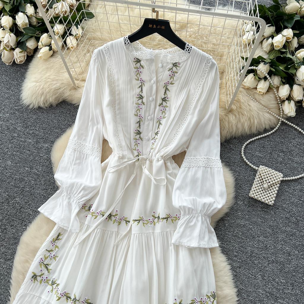 Robe d'été française vintage ethnique pour femmes, dentelle brodée, élégante, manches longues, ample, décontractée, maxi, robe de soirée