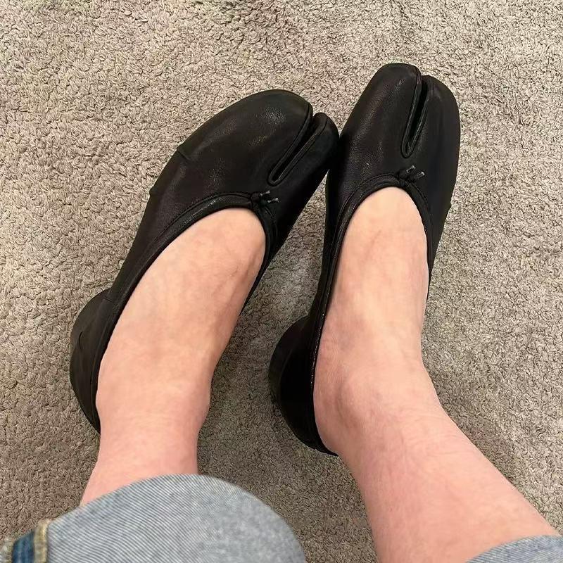 Scarpe Donna Primavera Estate in Pelle Microfibra Punta Divisa Décolleté Pieghe Designer Tacco Basso Tabi Suole Morbide Mocassini Scarpe Casual