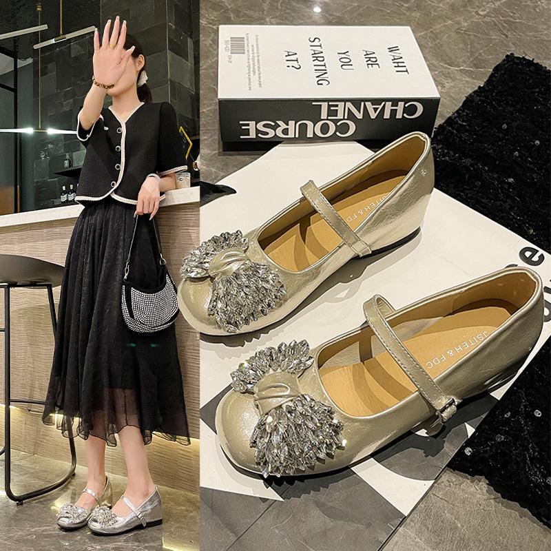

inner height increase flat silver rhinestone light mouth single shoes women s new summer skirt Mary Jane small leather shoes 40 шампанского