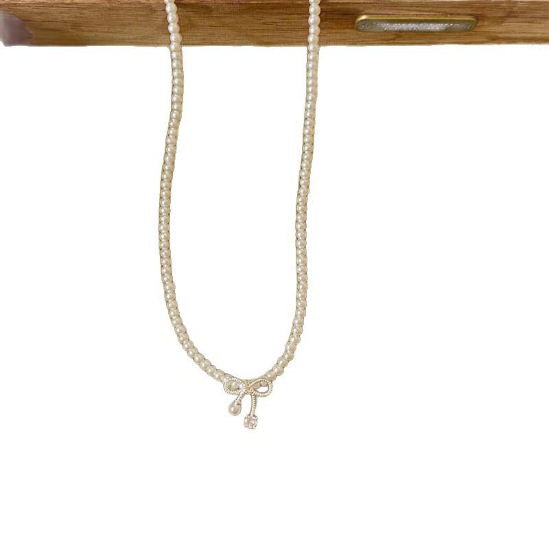 Women's Elegant Zircon Bow Pendant Pearl Choker Necklace