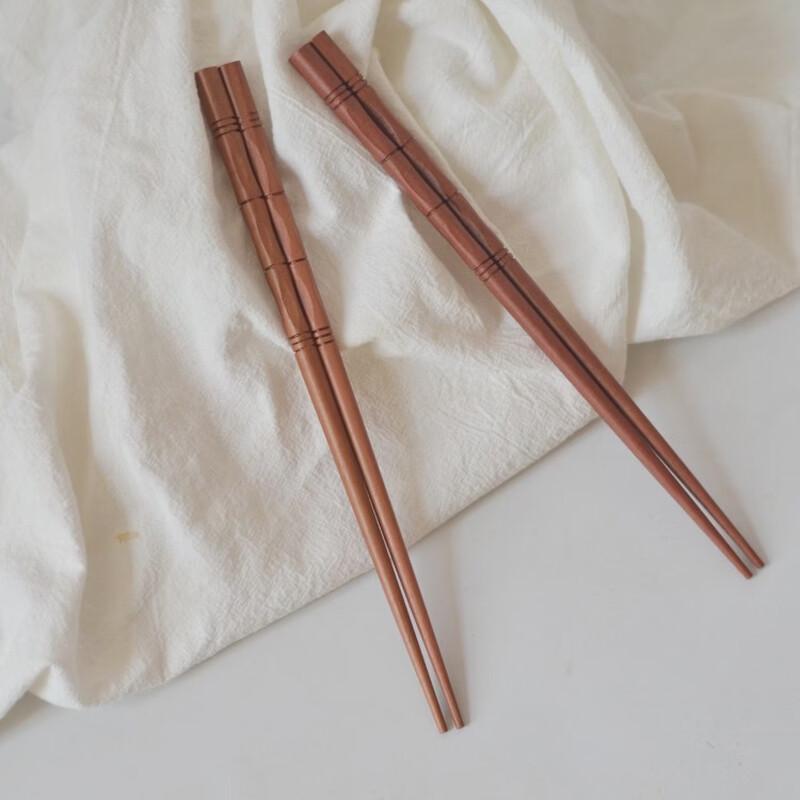 Ru Han Japanese Style Pointed Solid Wood Chopsticks