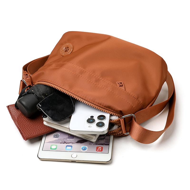 Lightweight Crossbody Bag Women Sports Commuter Shoulder Bag