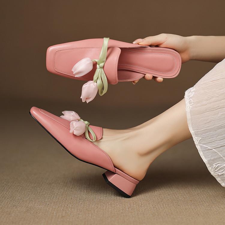 Fashion New Summer Slippers Genuine Leather Slippers for Women Fashion Flower Decoration Square Toe Low Heels Cover Toe Slippers Sandals