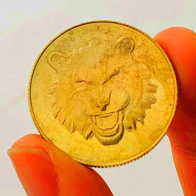 Lion King coin, brass antique gold commemorative medal, three-dimensional relief, male lion gold coin, commemorative coin, Jesus 28mm coin