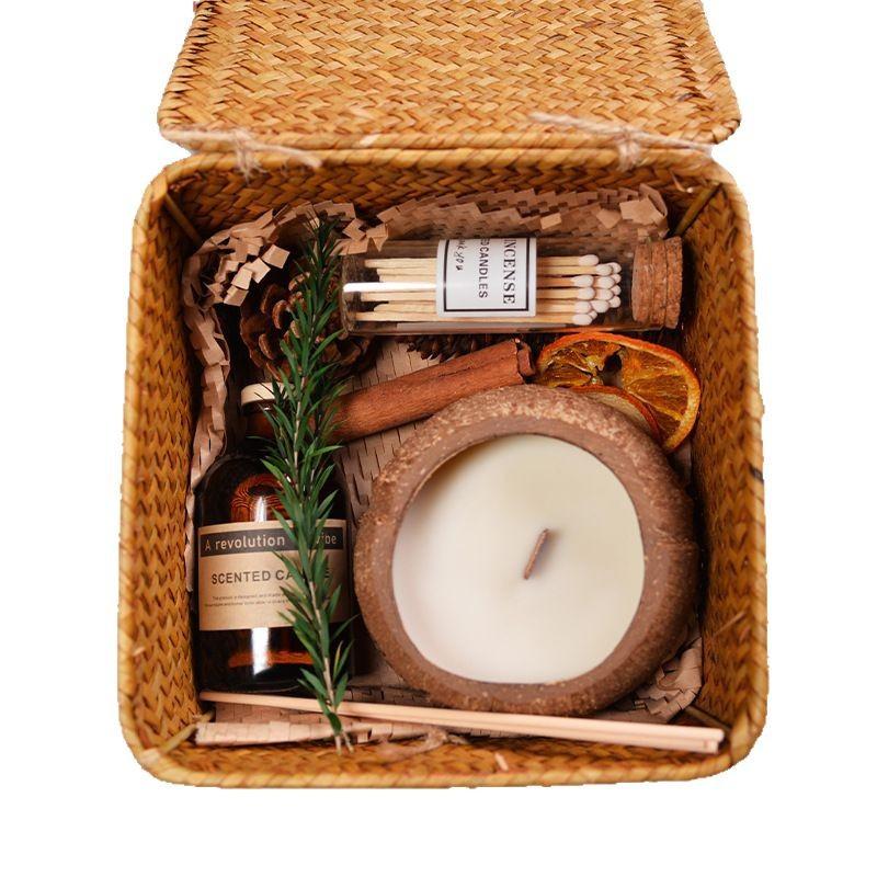 

Coconut Scented Candle Gift Box Niche High-end Atmosphere Bedroom Incense Fresh Sea Breeze Series Gift Fragrance Set