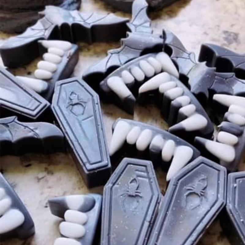 Halloween Pumpkin Bat Silicone Chocolate Mould Vampire Teeth Cake Candy Ice Making Skull Bone Soap Candle Mold Party Decor Gifts