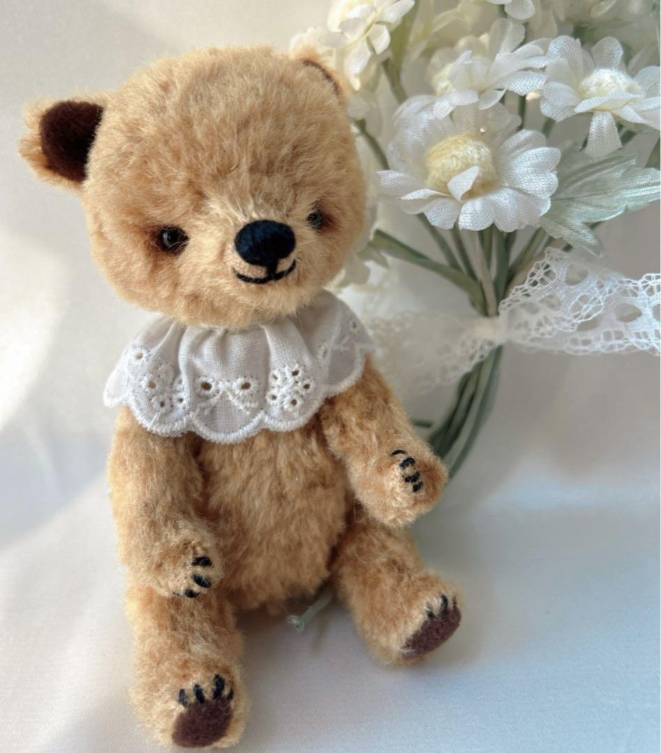 

[USED] Artist Bear Teddy Bear Handmade by Overseas Artist Flower-Loving Baby Bear