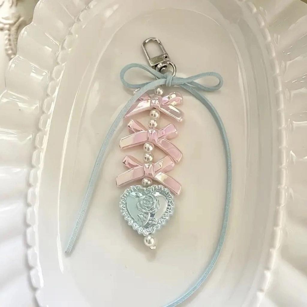 Vintage Bowknot and Heart Keychain Trendy Key Holder Stylish Bag Charm Ornament for Fashion Enthusiasts and Gift Seekers