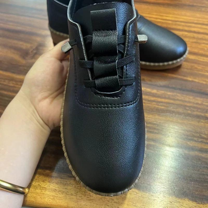 Women's Spring/Autumn Slip-On Soft-Sole Flat Shoes – Lightweight Breathable Casual Mother's Shoes, Versatile Comfortable Walking Shoes for Daily Wear