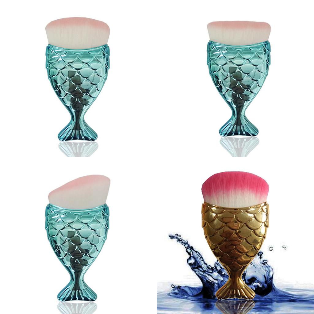Fish Tail Makeup Brush With Nylon Bristles For Portable Beauty And Skill Enhancement