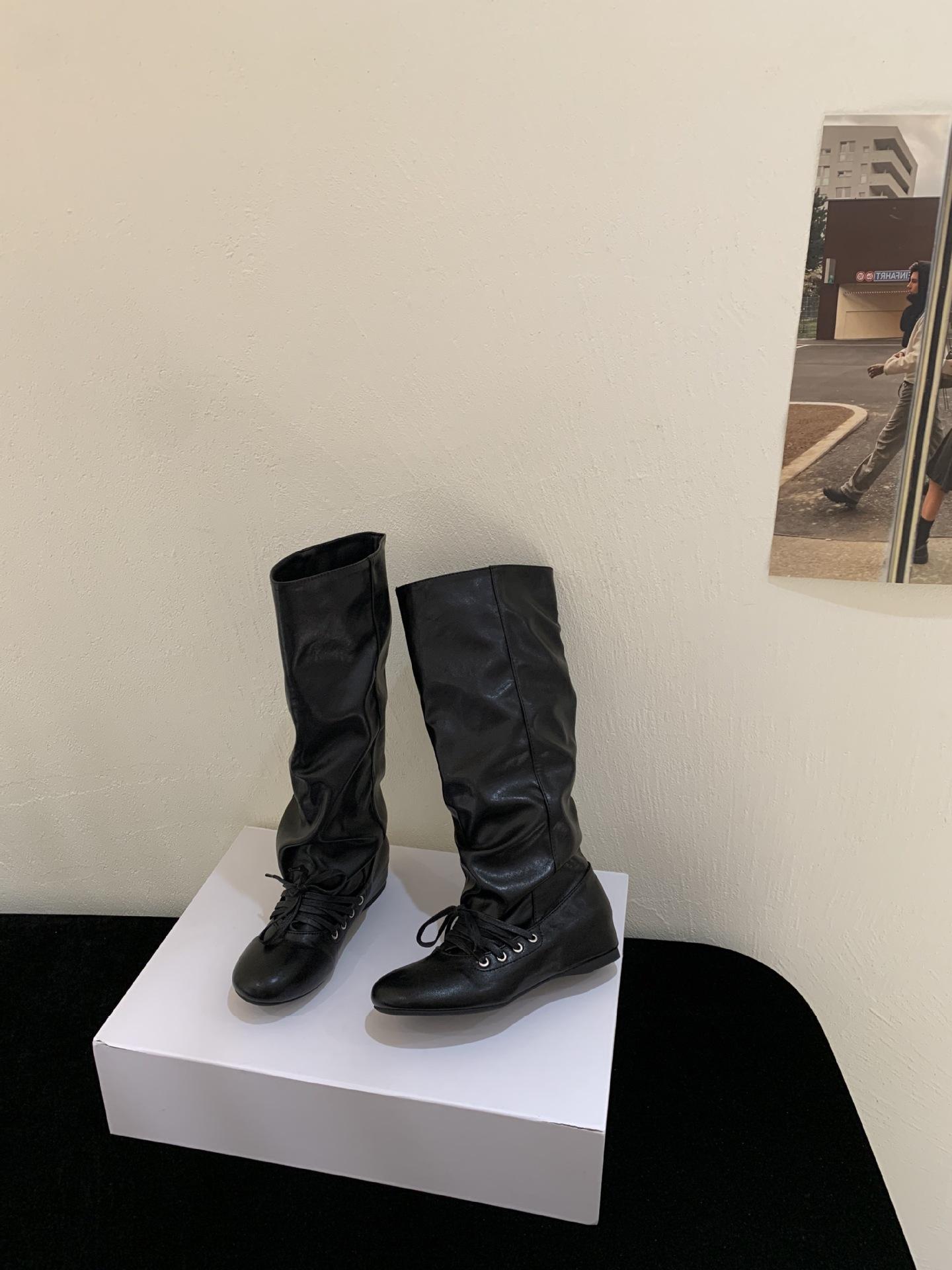 

Vintage Western Pile Boots Women s 2025 Summer New Square Head Inner Height Increasing Lace-up Folded Calf Boots 35