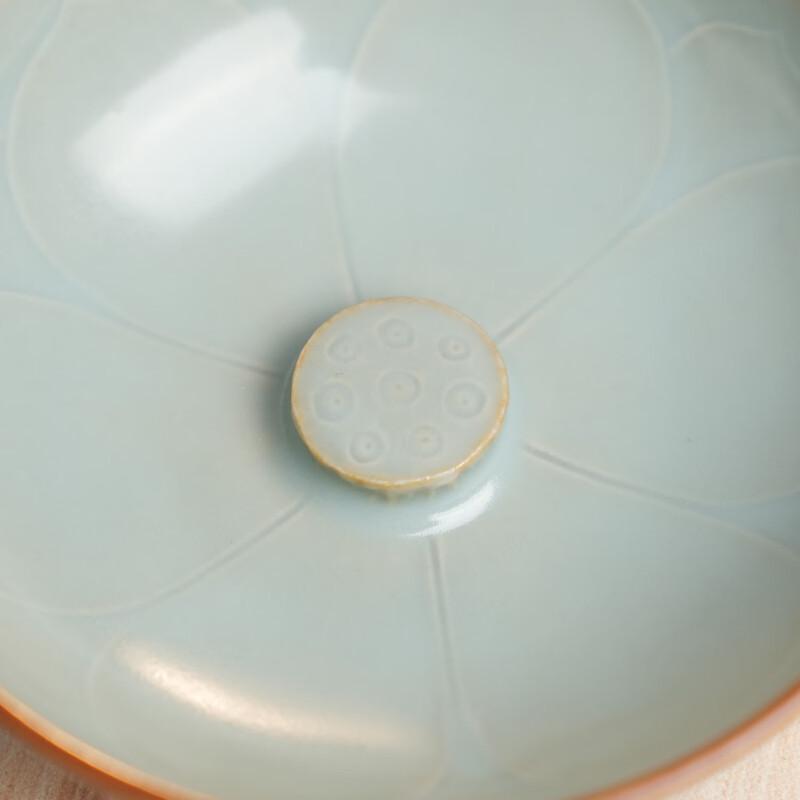 Ceramic Integrated Lotus Tea Cup