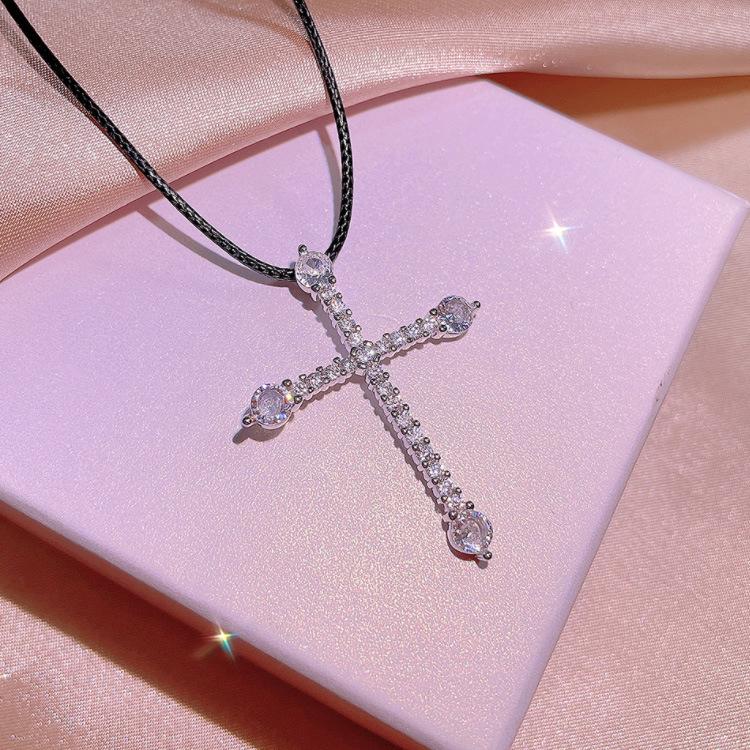 Cross 5A Zircon Necklace Platinum Plated Simple Bright Zircon Cross Medieval Necklace