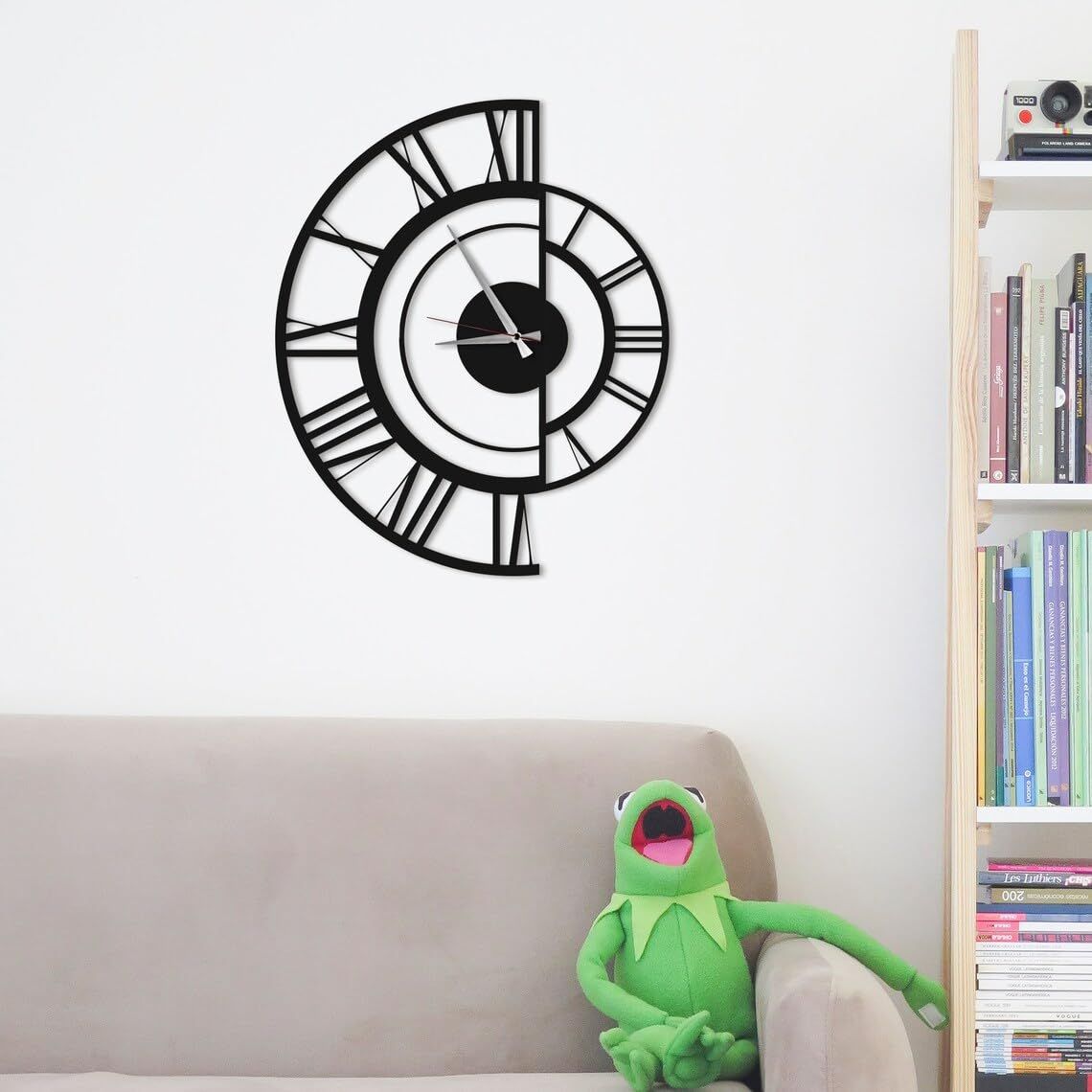 

Большие настенные часы с картой мира, Металлические минималистичные современные часы, Круглые бесшумные настенные часы с батарейным питанием для гостиной/дома 40 CM чёрный