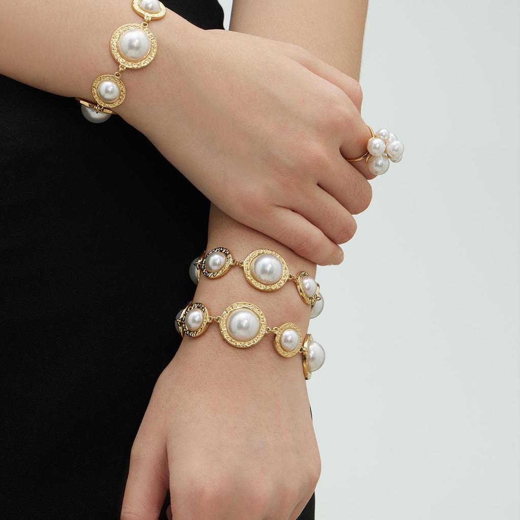 Chic Stainless Steel Bead Ring Bracelet: Elegant European-American Light Luxury Jewelry Set