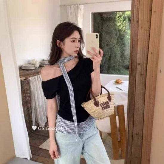 Damen 2025 Sommer Kariertes Patchwork Off-Shoulder T-Shirt mit unregelmäßigem Ausschnitt und kurzen Ärmeln